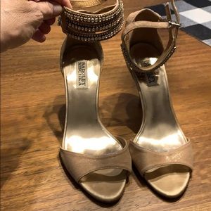 Badgley Mischka beautiful shoes size 8.5 US